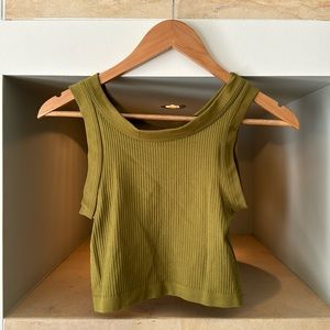 SOLD OFFLINE / Not Available. 
Urban outfitters top